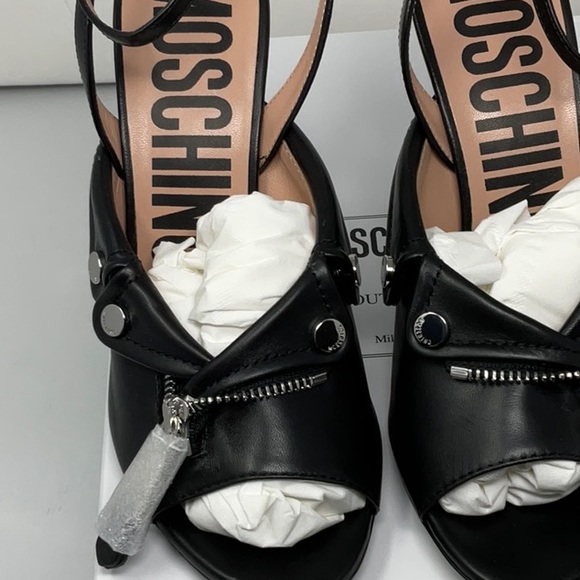 NIB Moschino Couture biker motif black ankle strap sandals, size 8.5 - Picture 3 of 9